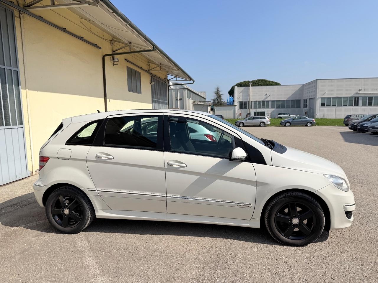 Mercedes-benz B 200 CDI Premium neopatentati