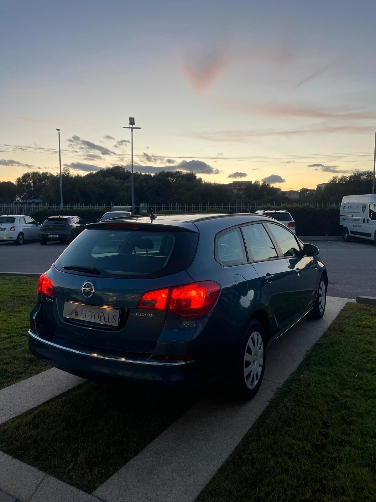 Opel Astra 1.4 Turbo 140CV Sports Tourer Cosmo