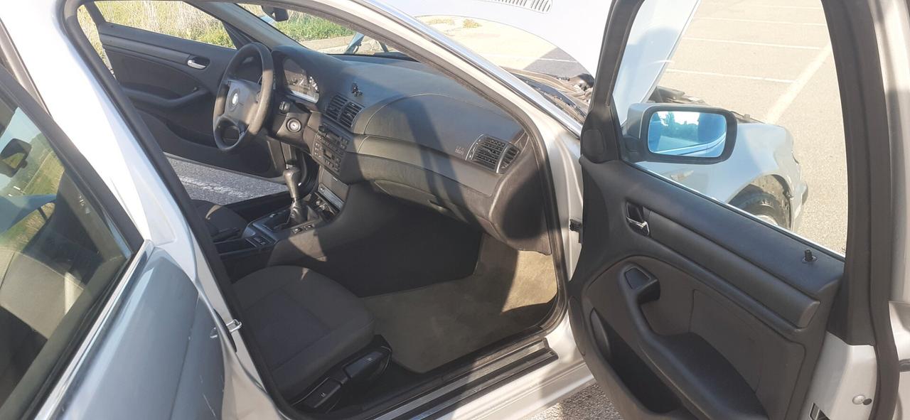 Bmw 320 320i (2.2) cat Touring Eletta