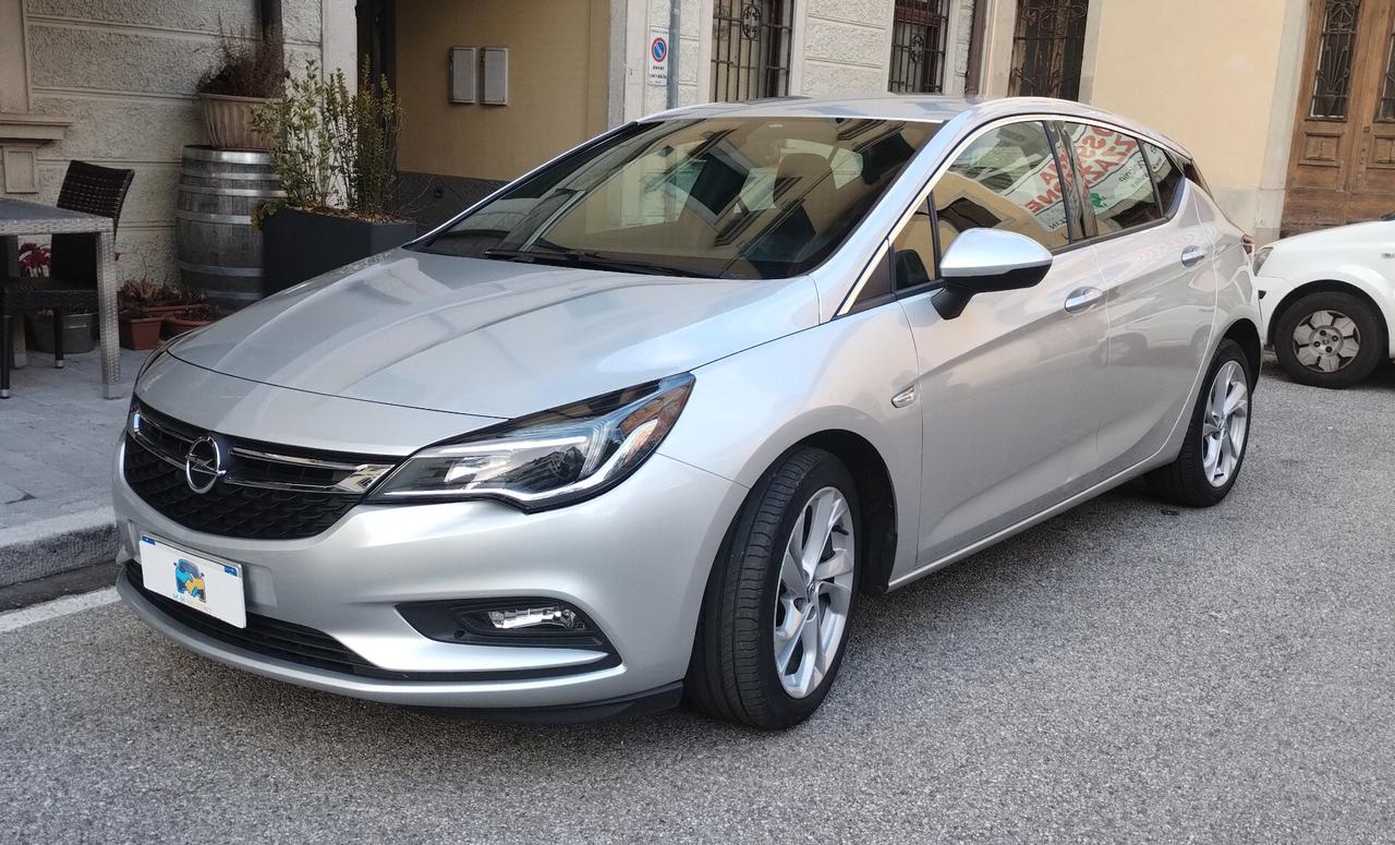 Opel Astra 1.6 CDTi 136CV Start&Stop 5 porte Dynamic NEOPATENTATI