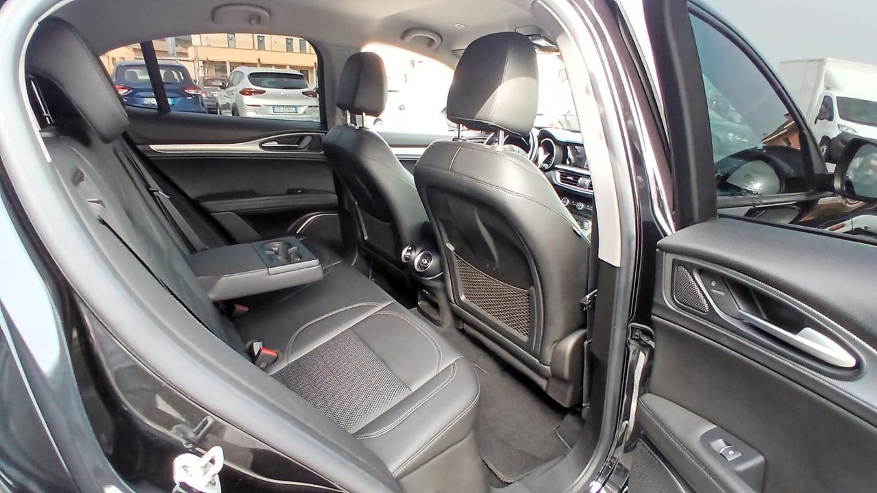 Alfa Romeo Stelvio 2.2 Turbodiesel 190 CV AT8 Q4 Sprint