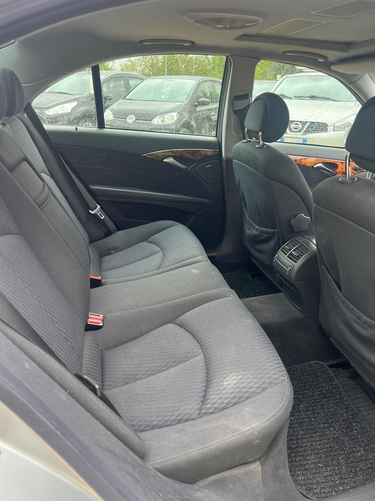 Mercedes-benz E 240 GPL Elegance