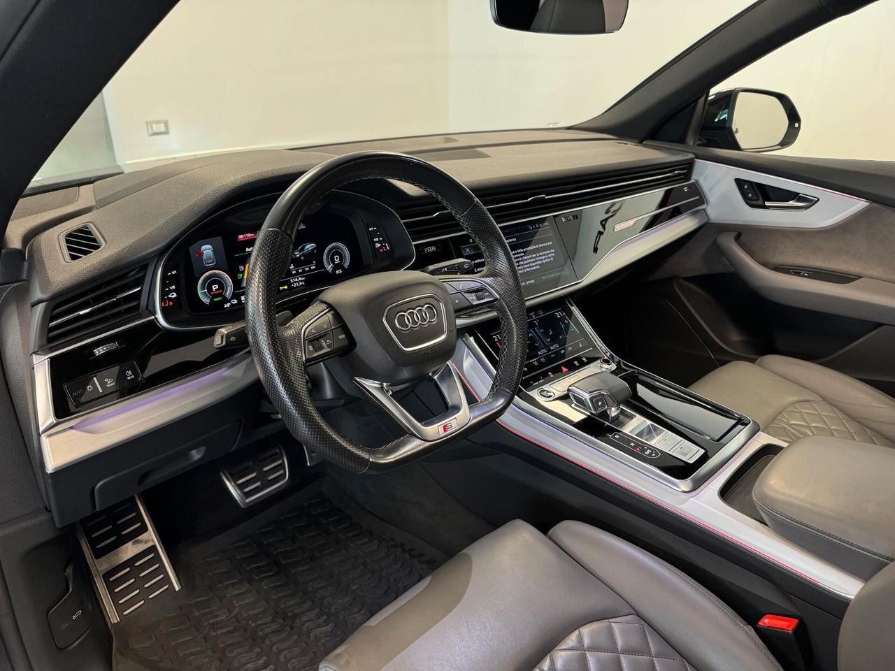 Audi Q8 55 TFSI e quattro tiptronic Sport S LINE