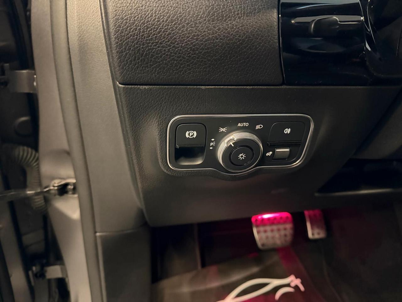 MERCEDES-BENZ GLA 220D PREMIUM 2.0 190CV 4MATIC TETTO NAVI CAM ANNO 2023