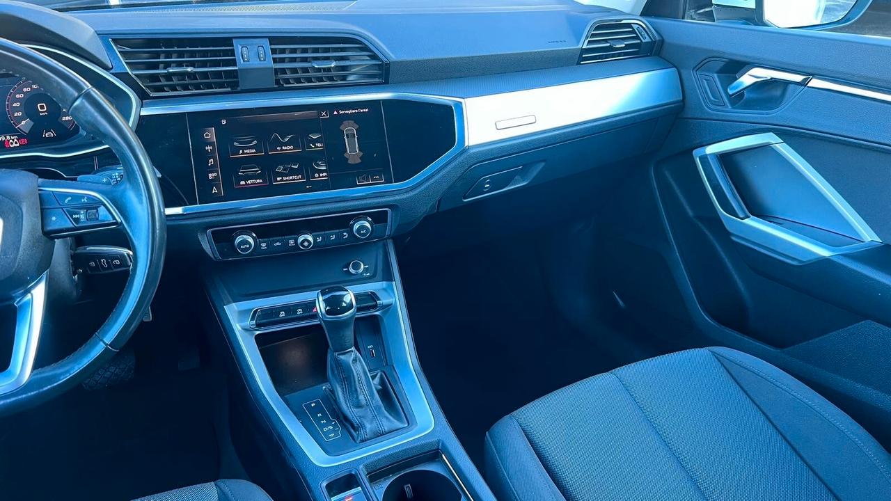 Audi Q3 2.0 TDI 150 CV S tronic Business