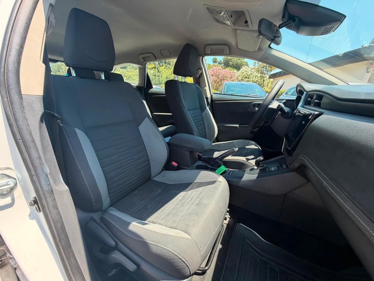Toyota Auris Touring Sports 1.8 Hybrid Active