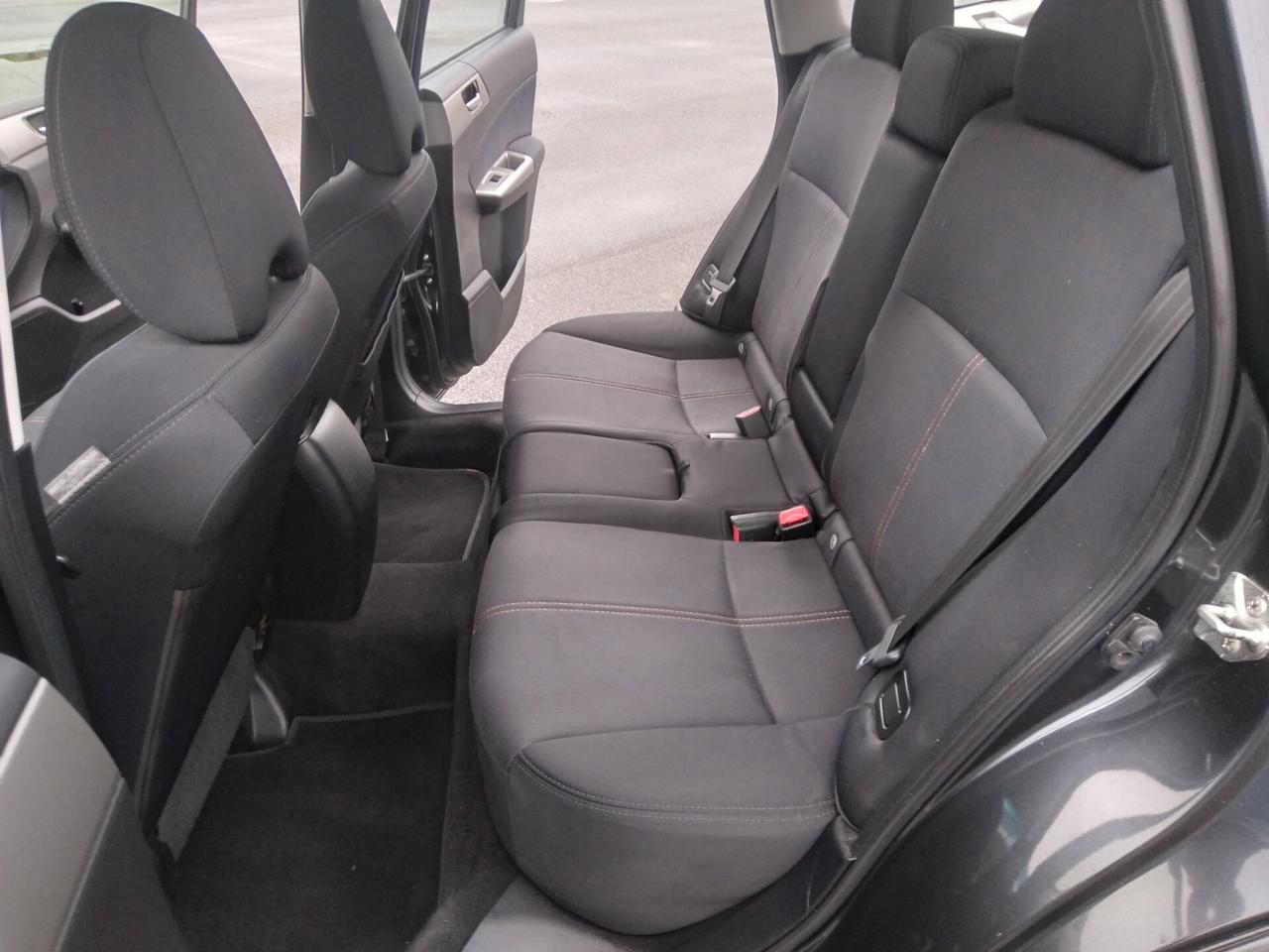 Subaru Forester 2.0D 147cv 4X4 6marce +gancio traino