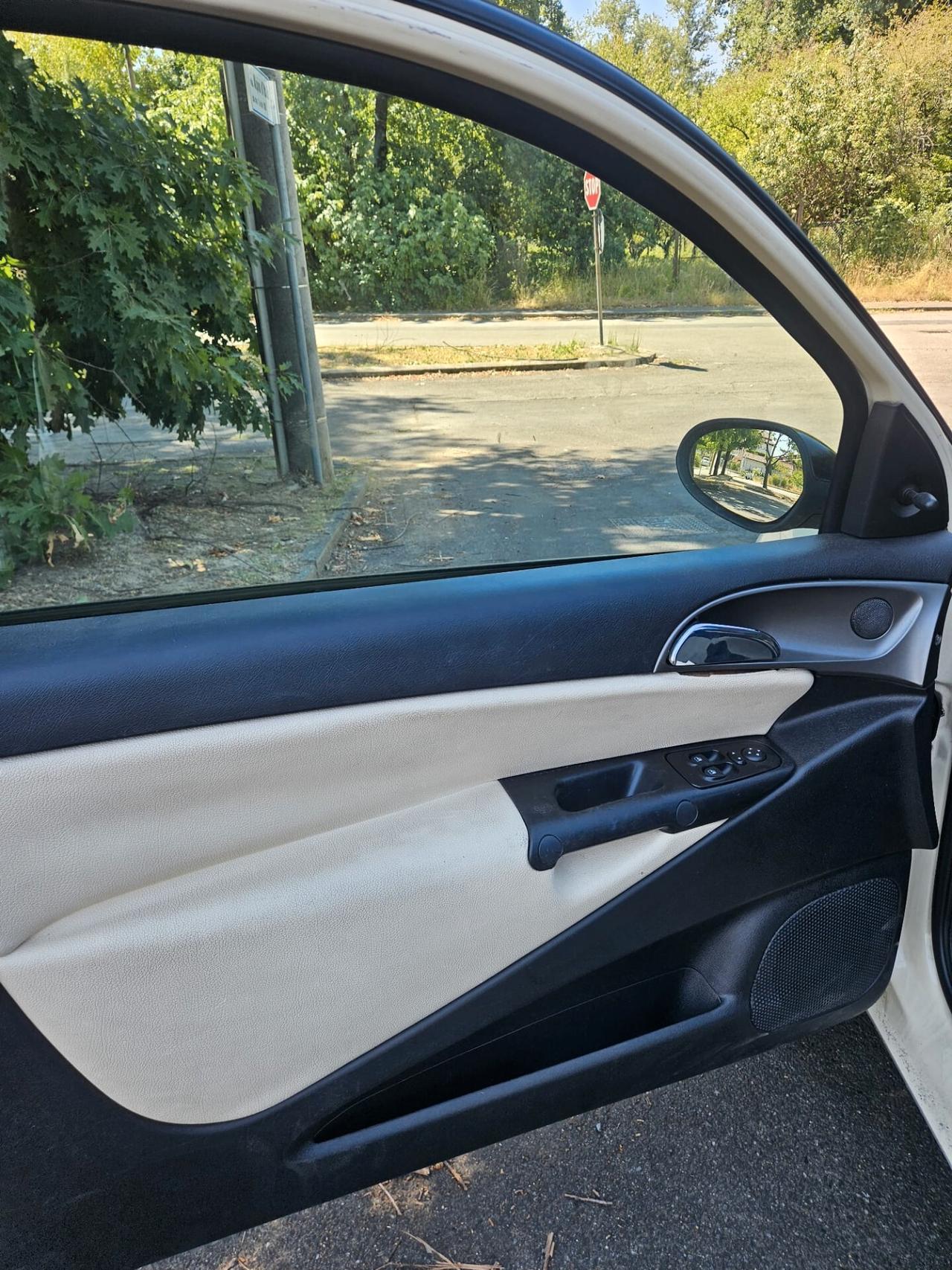 Lancia Ypsilon 1.3 Multijet NEOPATENTATI