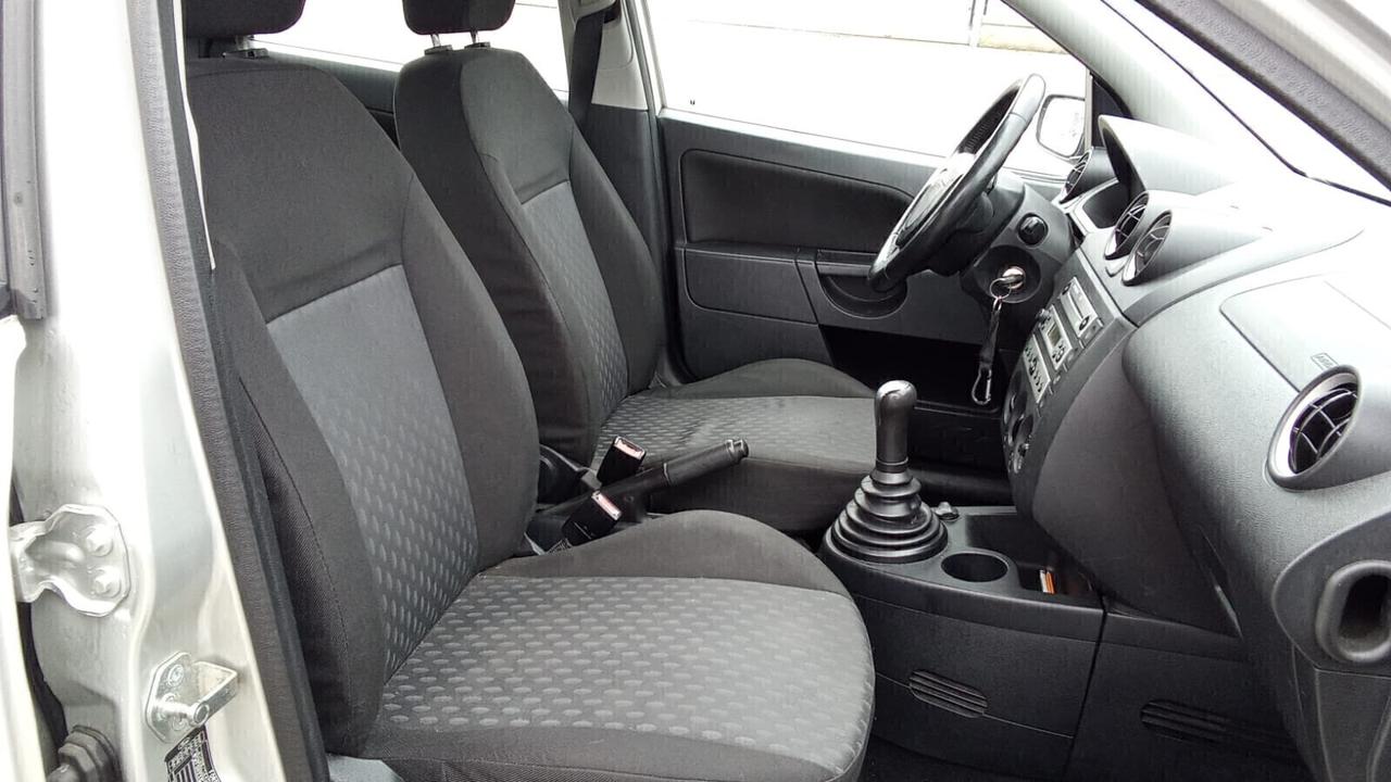 Ford Fiesta 1.2 16V benzina 5p.
