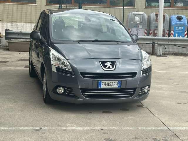 Peugeot 5008 1.6 hdi 8v Tecno 112cv robot 7 POSTI