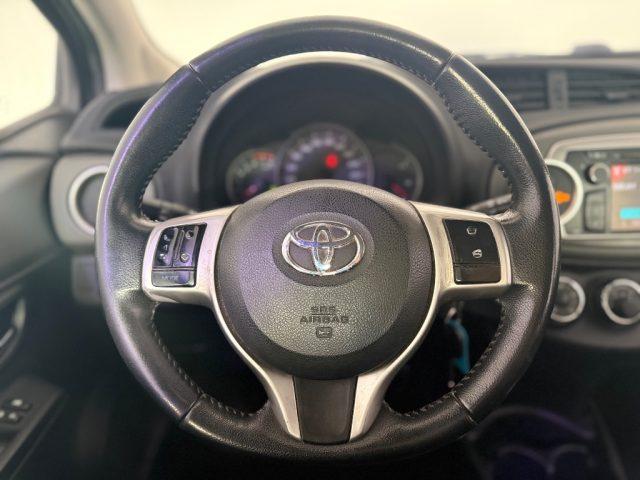 TOYOTA Yaris 1.0 5 porte Lounge