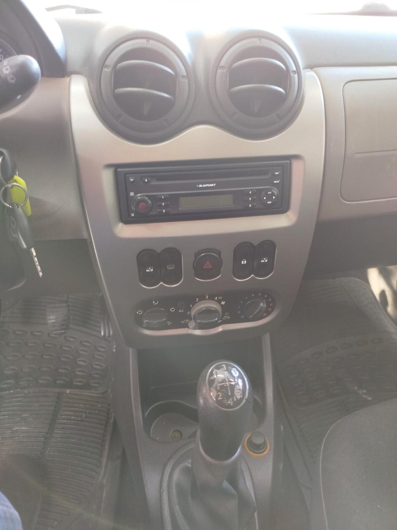 Dacia Sandero 1.4 benzina 75 CV CON GARANZIA