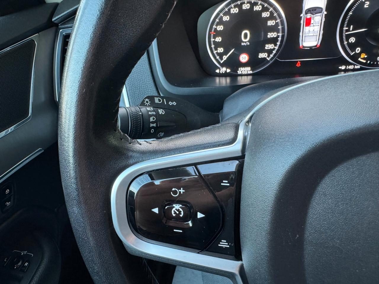 Volvo XC 90 XC90 B5 AWD GEARTR MOMENTUM HYBRID GARAN24ME