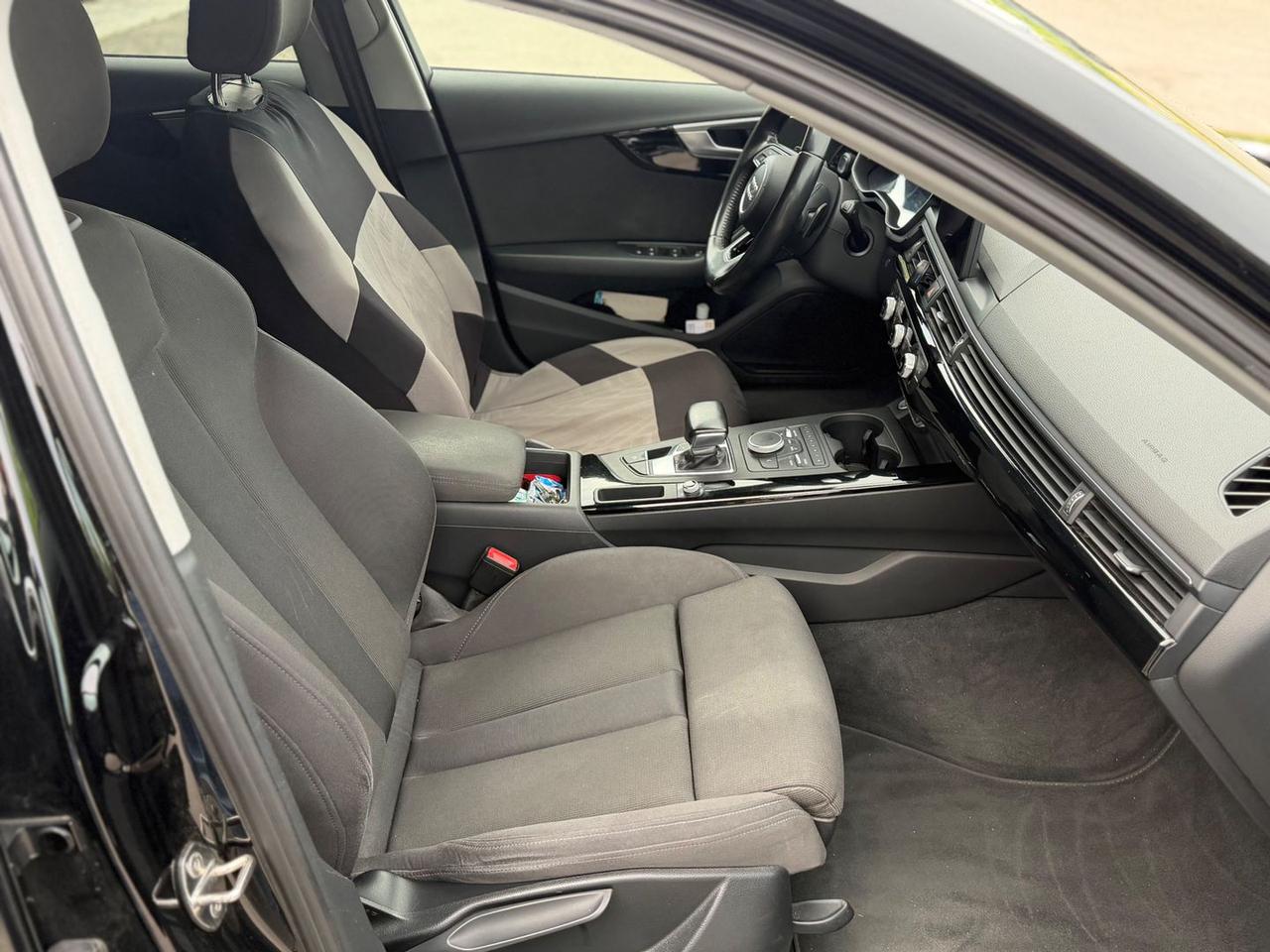 Audi A4 Business Sport 2.0 35 TDI #10742