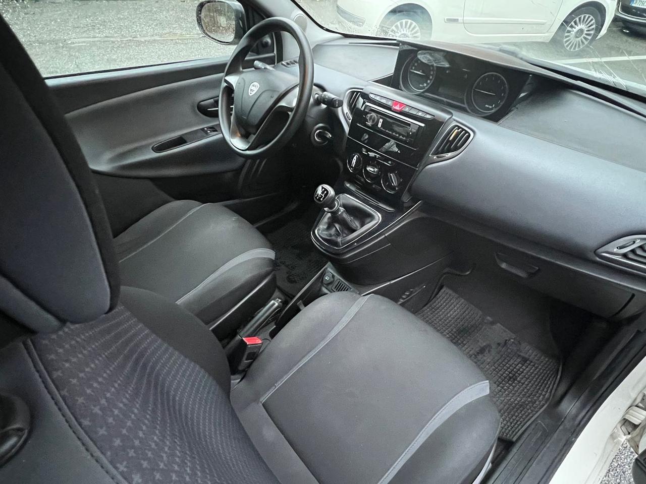 Lancia Ypsilon Silver 1.2 #8395