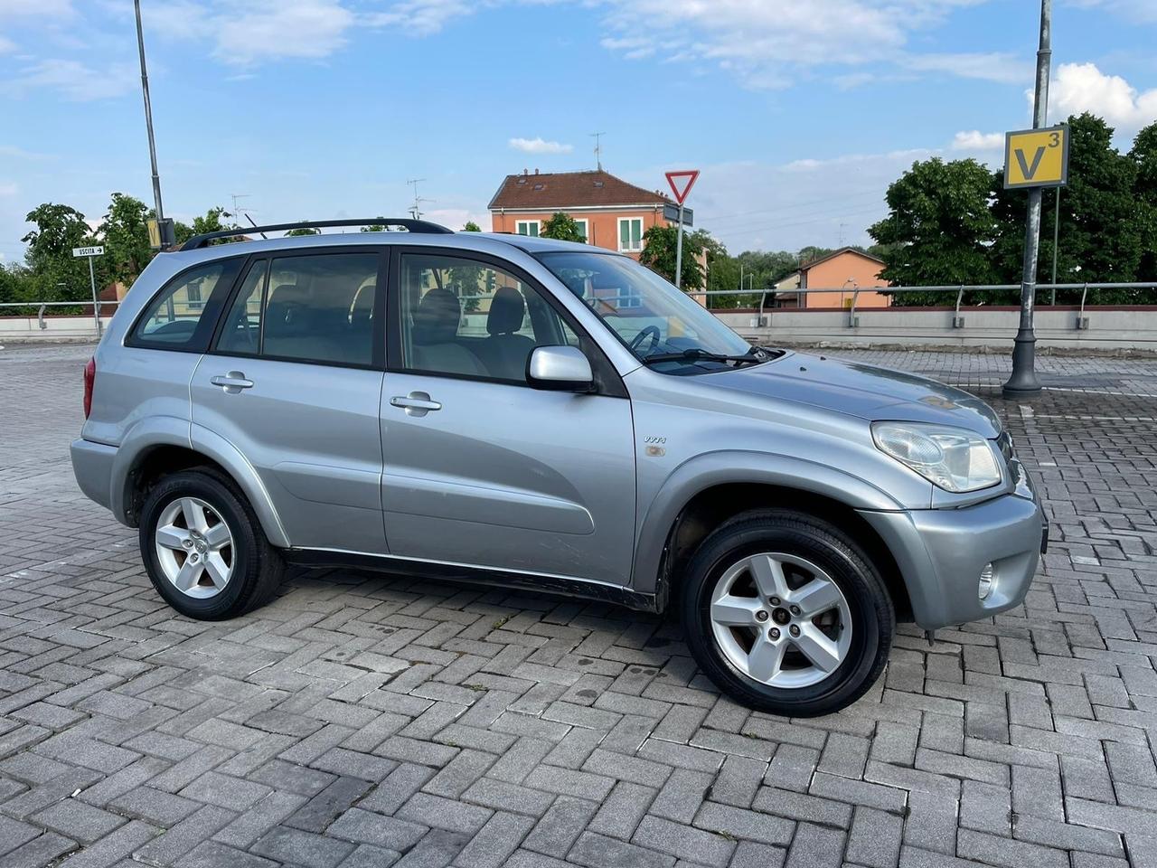 Toyota RAV 4 2.0 4X4 PERMANENTE 16V cat 5 porte Sol
