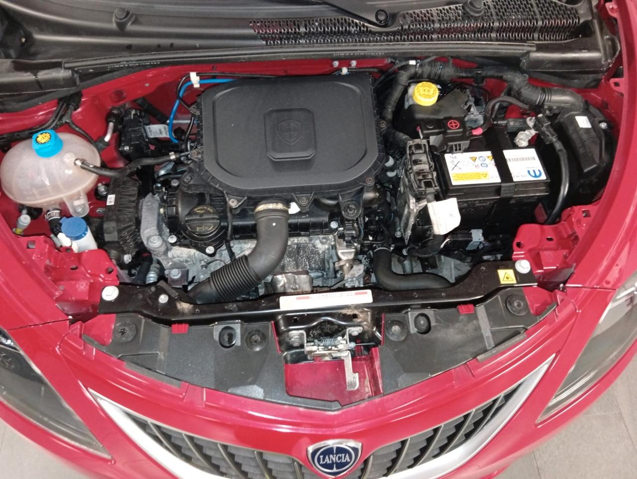 Lancia Ypsilon 1.0 FireFly 5 porte S&S Hybrid Ecochic Gold