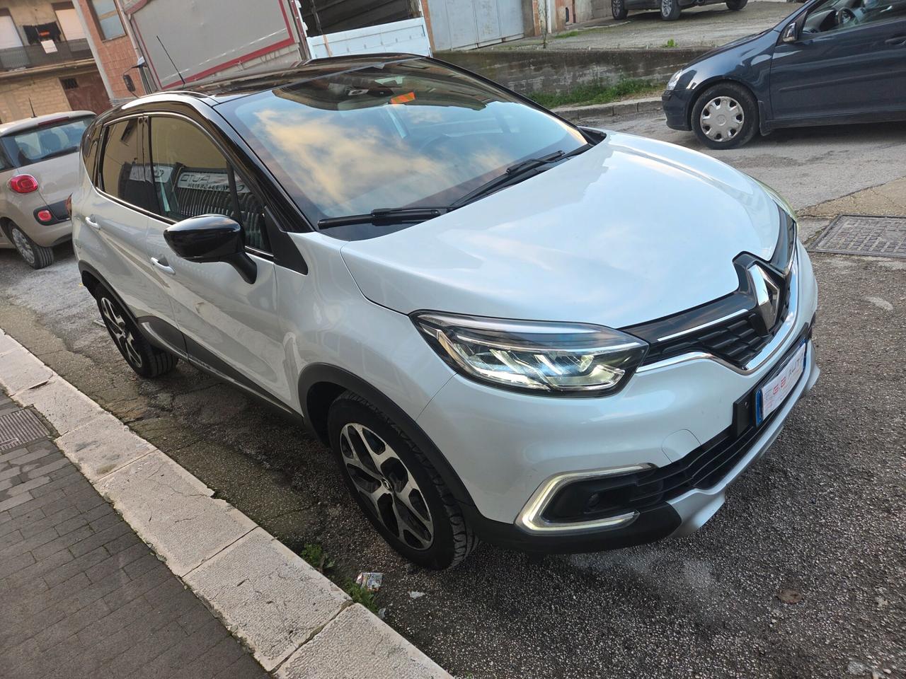 RENAULT CAPTUR 1.5 DCI FULL LED SOLI KM 90000 CERTIF
