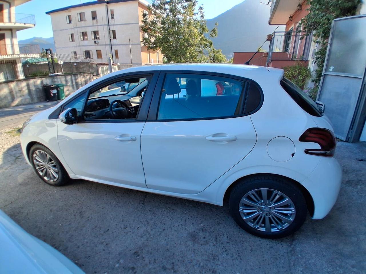 Peugeot 108 PureTech 82 5 porte Allure TOP!