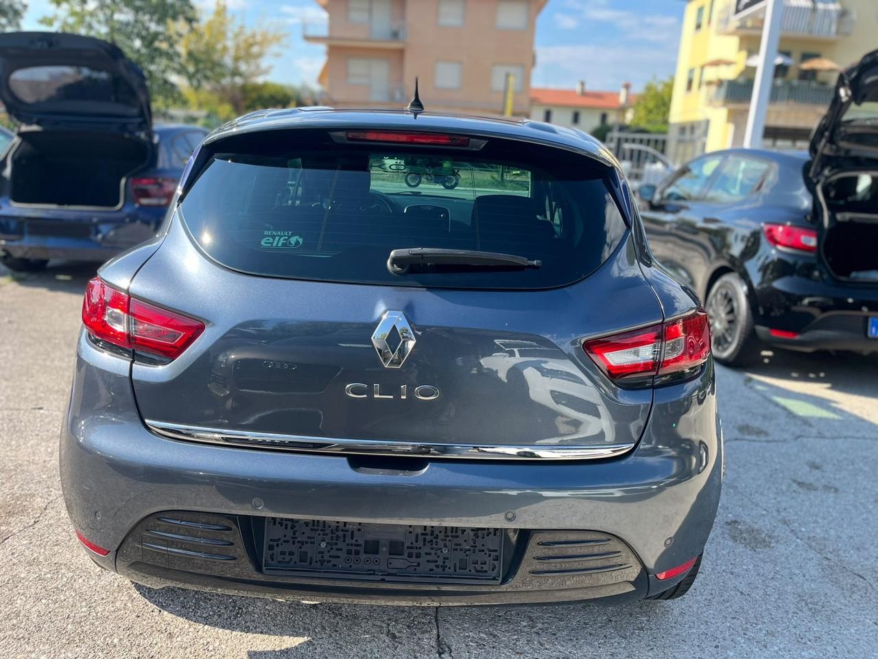 Renault Clio 1.2 75CV Neopatentati