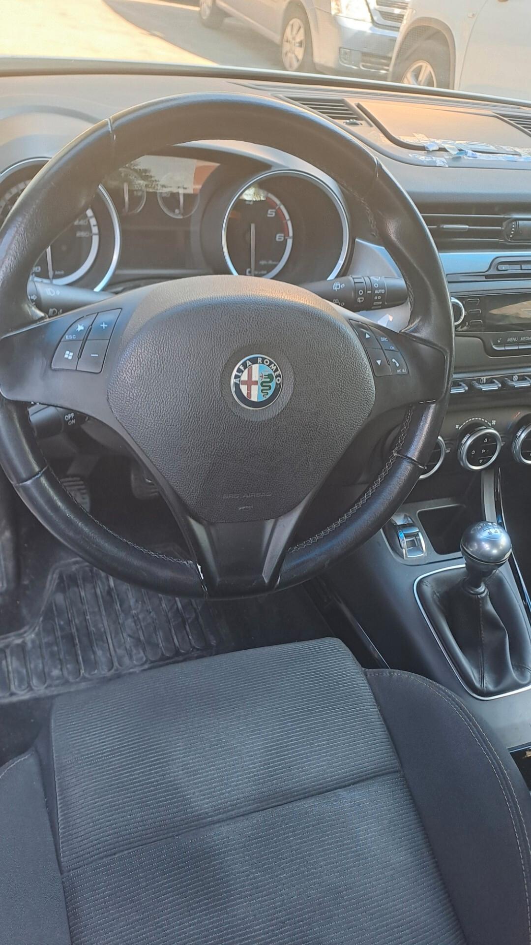 Alfa Romeo Giulietta 1.6 JTDm-2 105 CV Distinctive