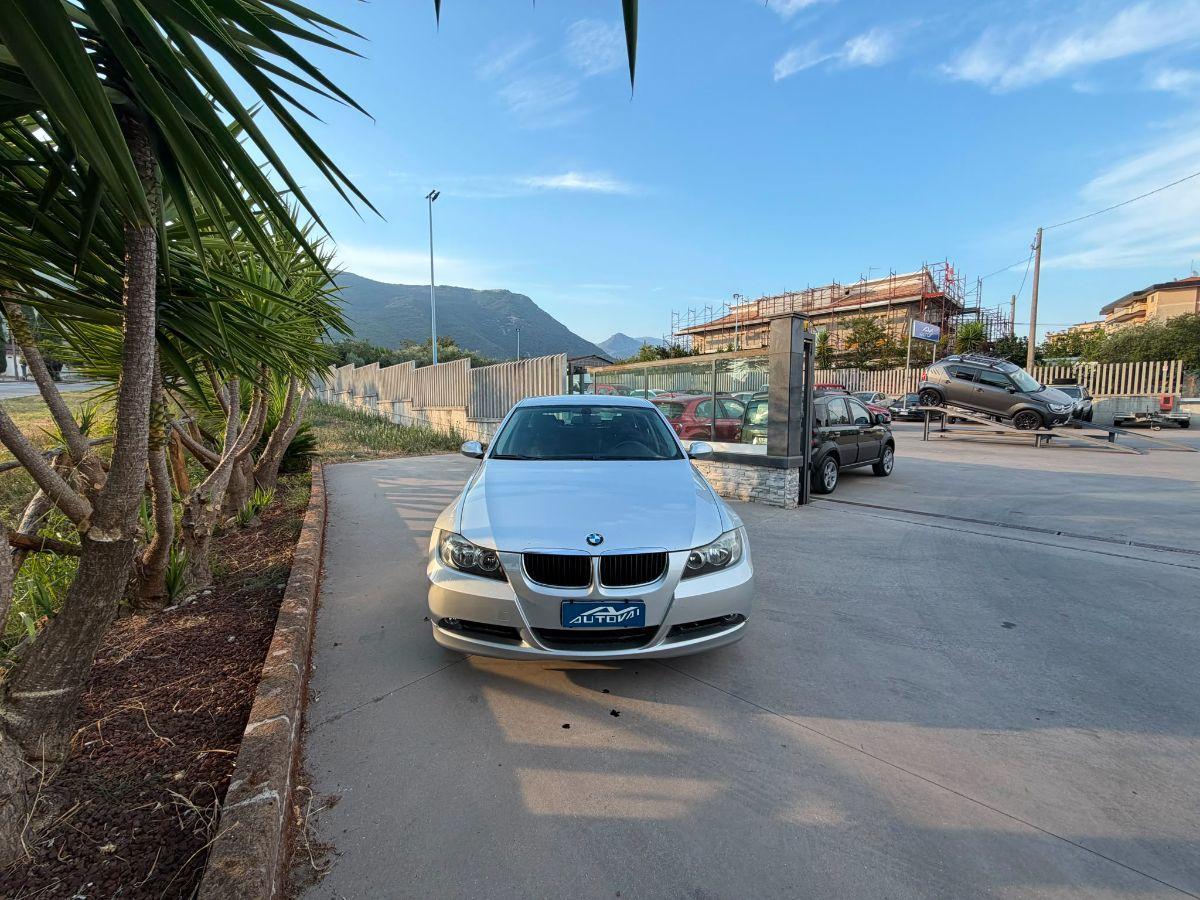 BMW - Serie 3 Touring - 320d Futura