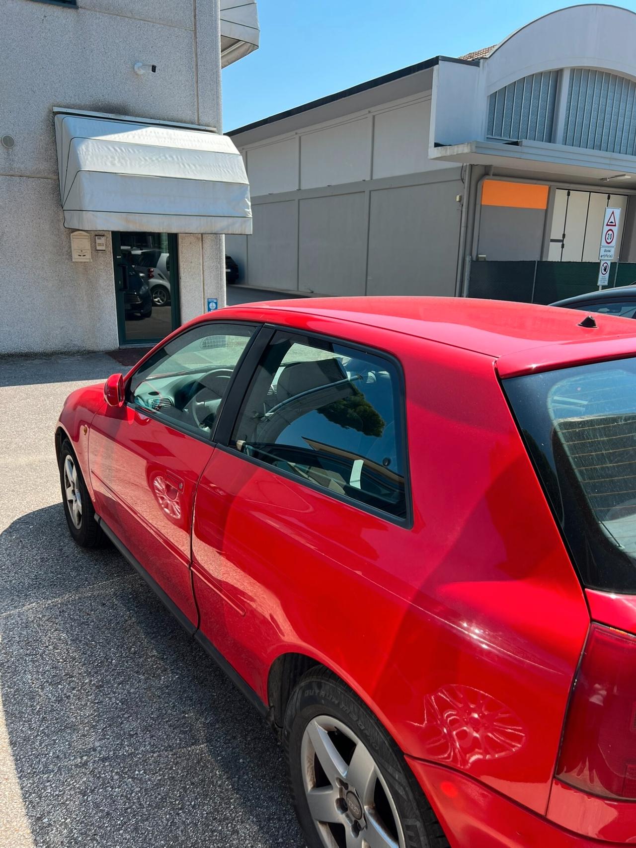Audi A3 1.8 20V cat 3p. Ambition