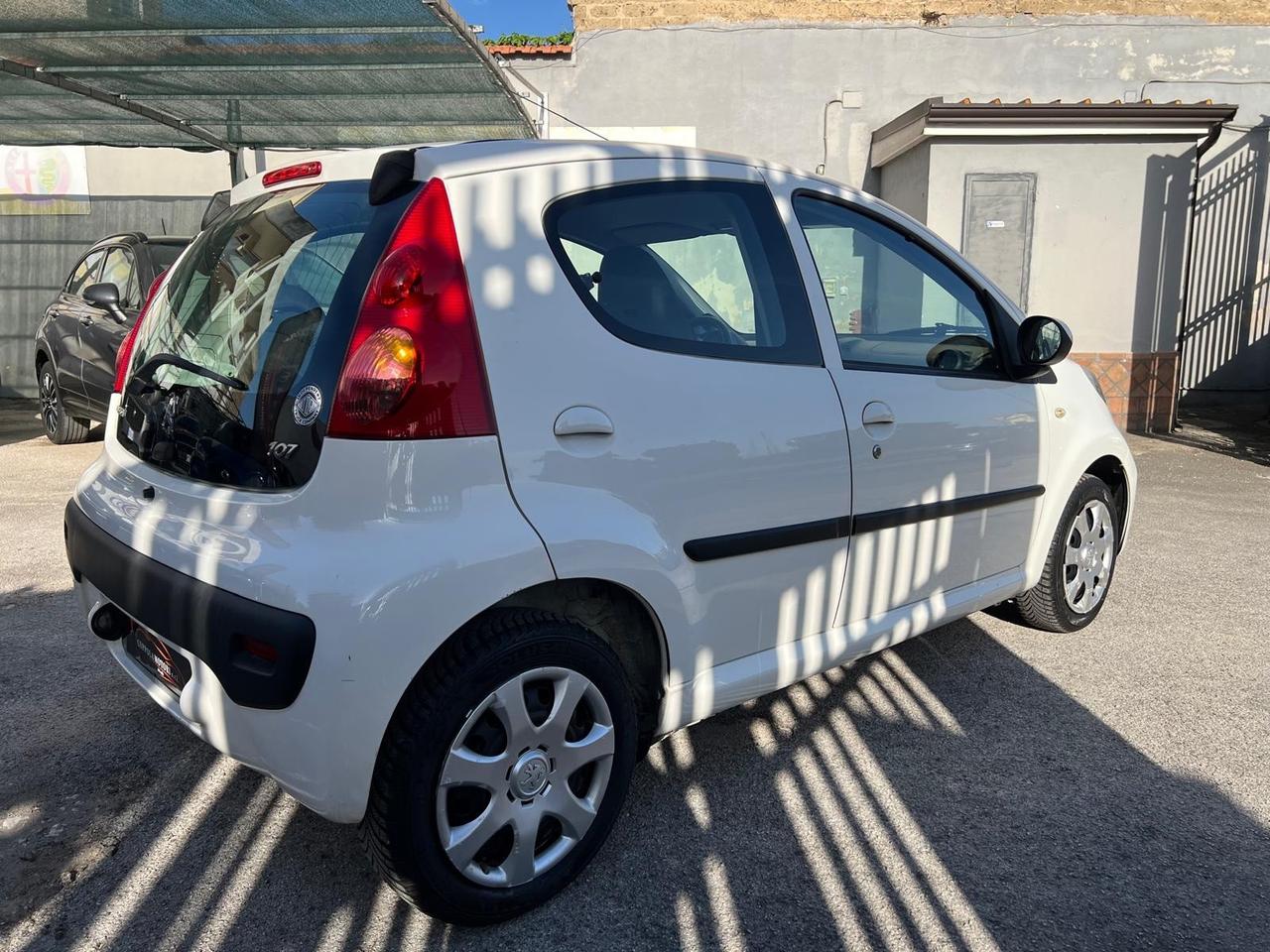 Peugeot 107 1.0 68CV 5p. Access Clima
