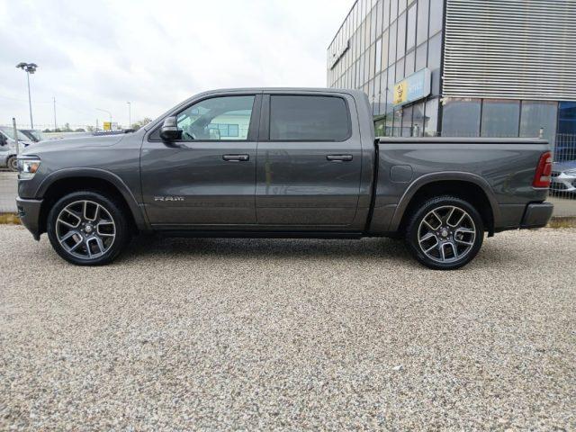 DODGE RAM 1500 5.7 V8 Laramie Night N1
