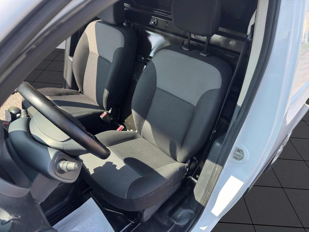 Renault Kangoo Z.E. 44 KW N1 PORTAPACCHI-CRUISE-BATTERIE DI PROPRETA'-