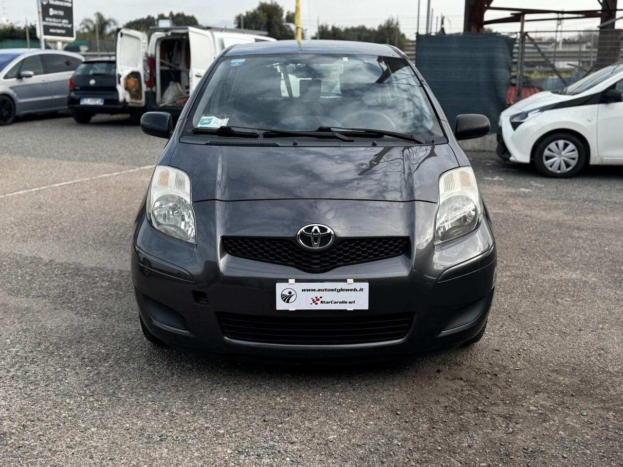 Toyota Yaris 1.0 69 Cv - NEOPATENTATI 2010