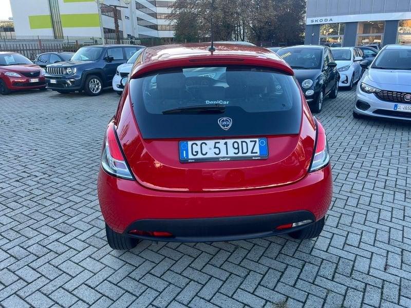 Lancia Ypsilon 1.2 69 CV 5 porte GPL Ecochic Silver