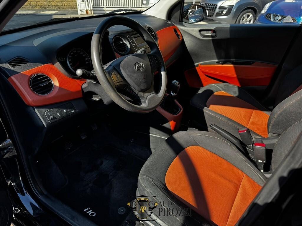 Hyiundai i10 LOGIN1.0 B/GPL del 2016 con 108000KM