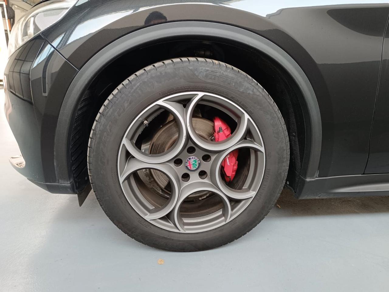 Alfa Romeo Stelvio 2.2 Turbodiesel 160 CV AT8 RWD Business Sport