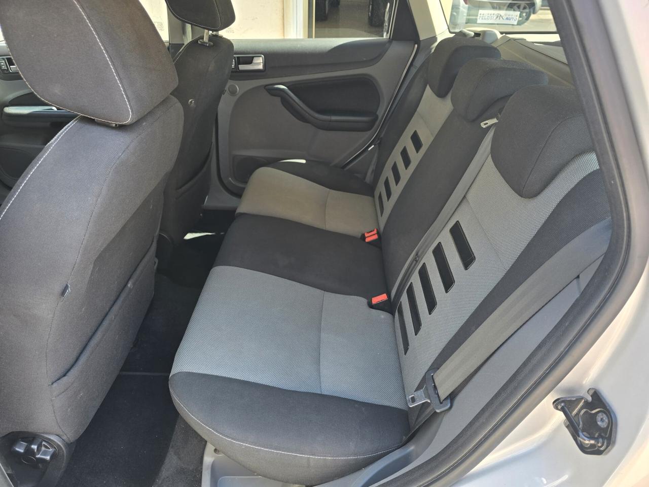 Ford Focus SW 1.6 TDCi 110 cv