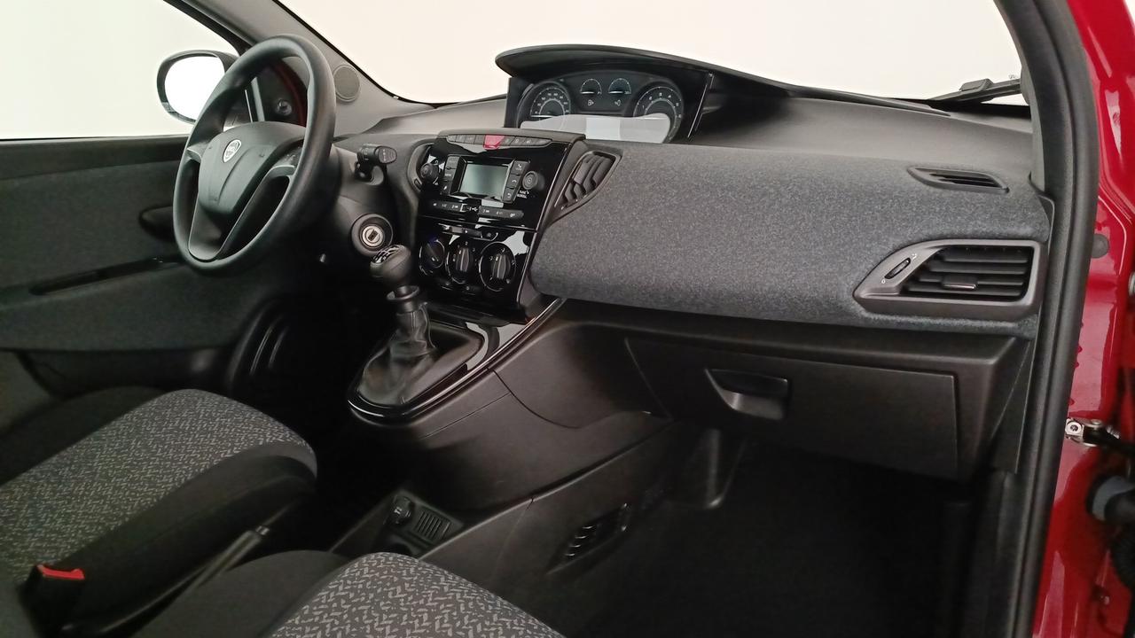 LANCIA Ypsilon III 2021 - Ypsilon 1.0 firefly hybrid Silver s&s 70cv