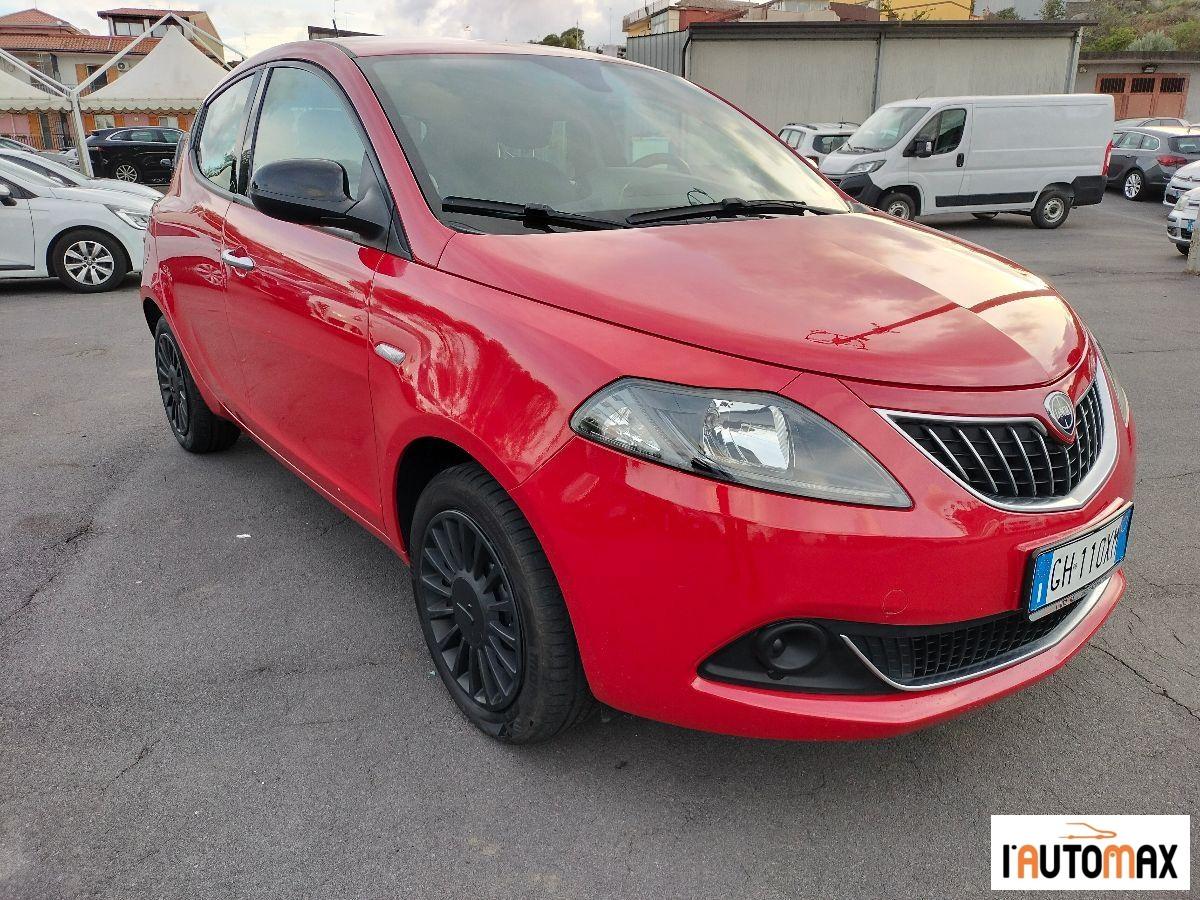 LANCIA - Ypsilon 1.0 firefly hybrid Silver s&s 70cv