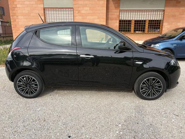 LANCIA Ypsilon 1.0 FireFly 5 porte S&S Hybrid Gold Plus