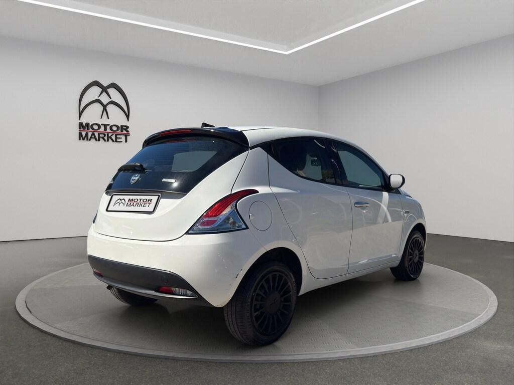 Lancia Ypsilon 5 Porte 1.0 FireFly Hybrid Silver