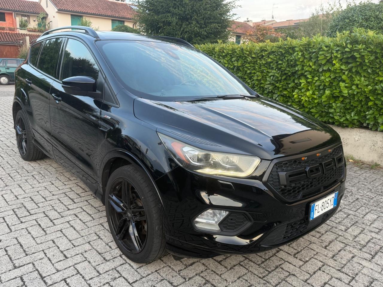 Ford Kuga 1.5 TDCI ST-Line Doppio tetto panoramico