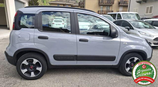 FIAT Panda 1.0 FireFly S&S Hybrid City Cross UNICO PROPRIETAR