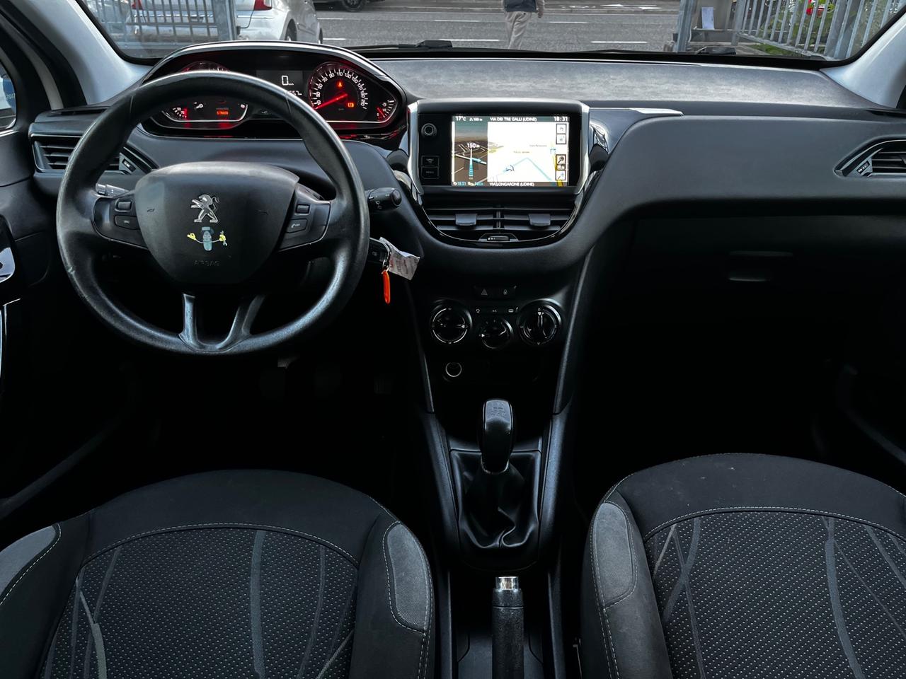 Peugeot 208 1.4 HDi 68 CV 5 porte Allure