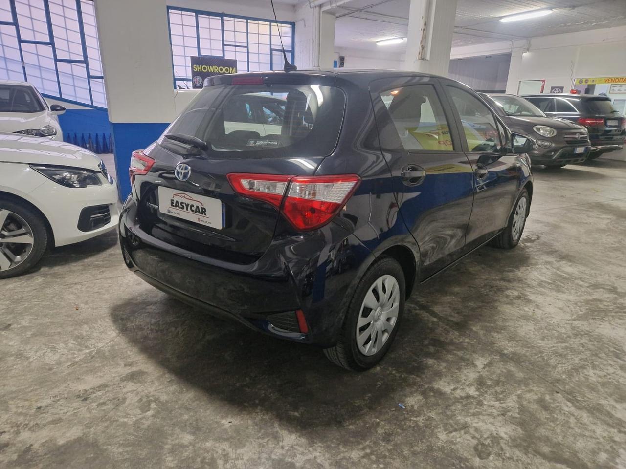 Toyota Yaris 1.5 Hybrid 5 porte Cool