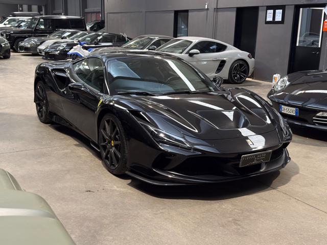 FERRARI F8 Tributo *CERCHIONI IN CARBONIO*