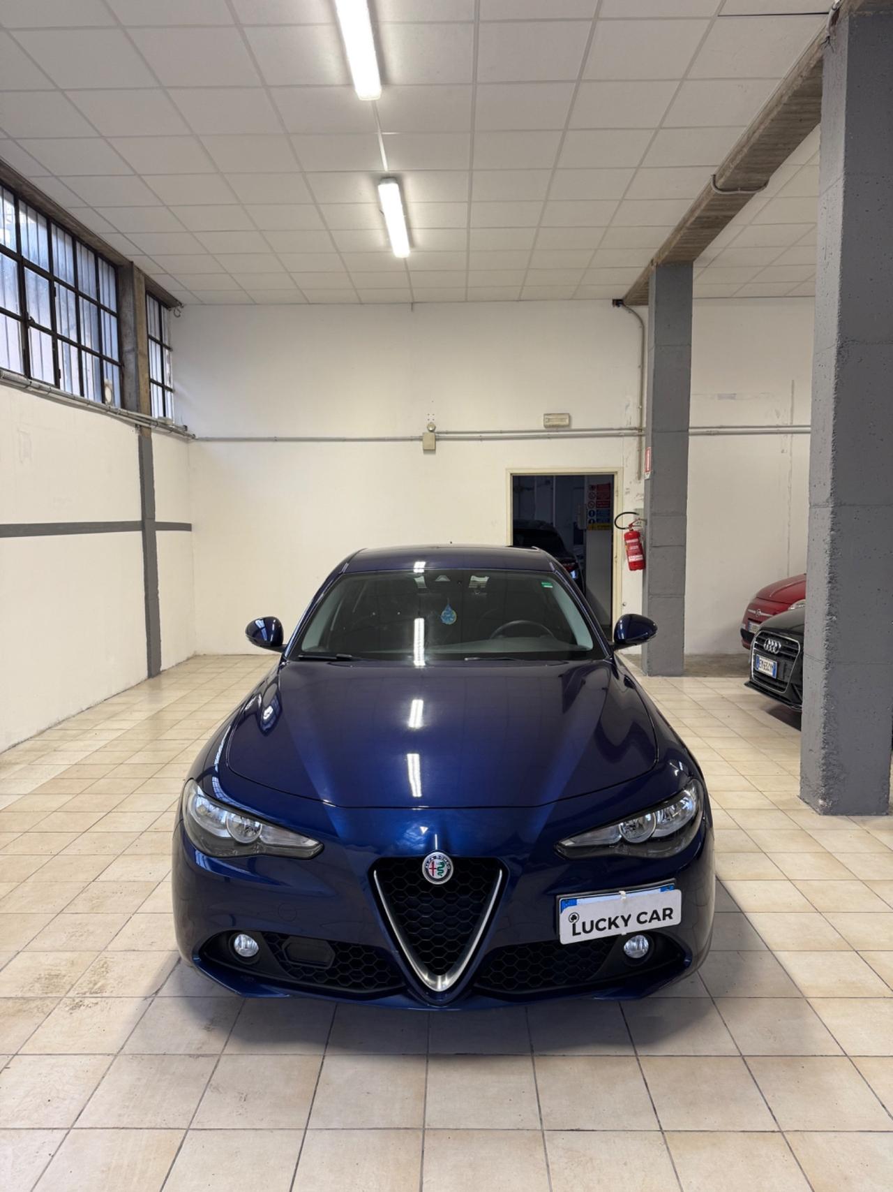 Alfa Romeo Giulia 2.2 Turbodiesel 180 CV Business Sport
