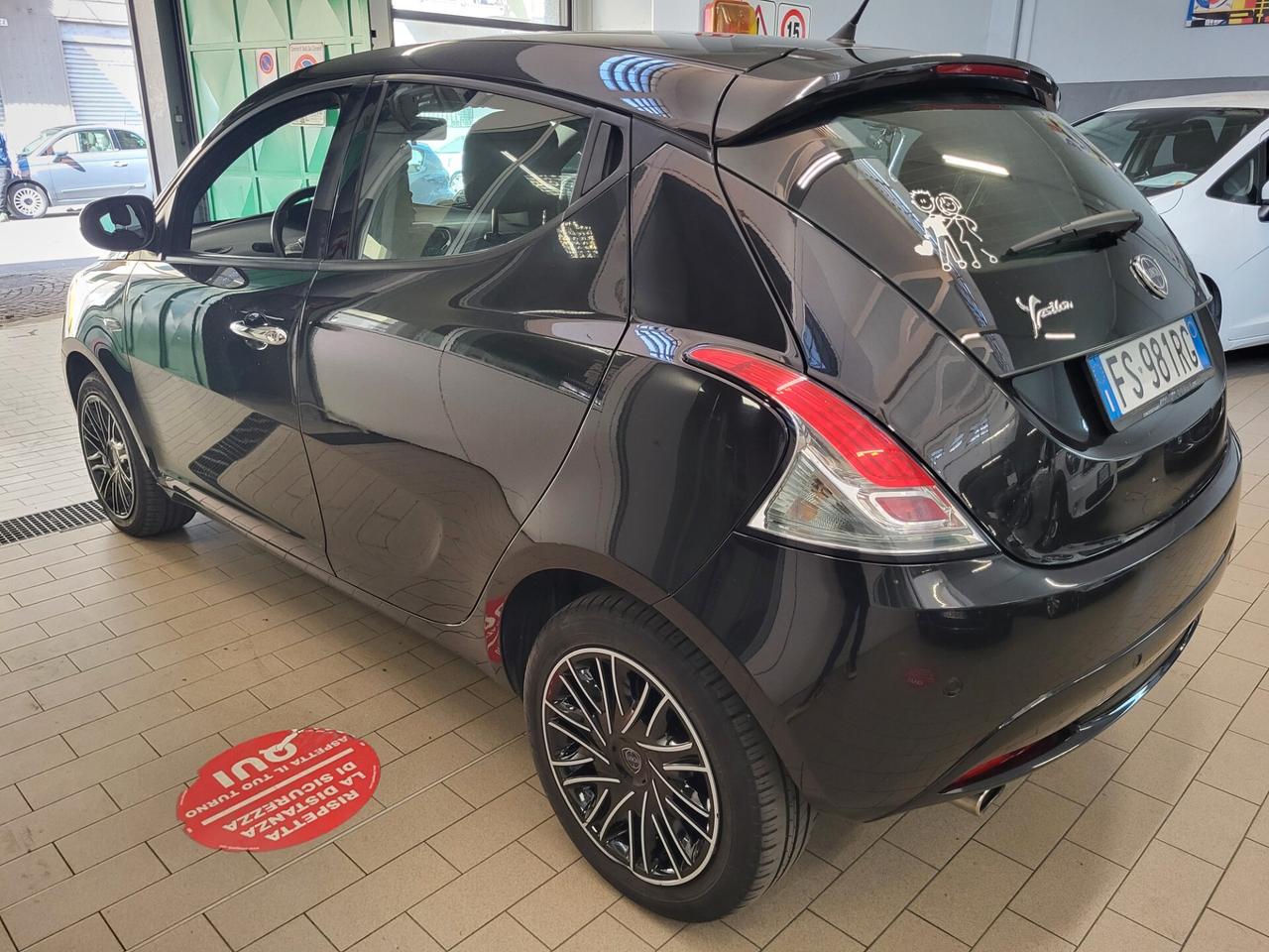 Lancia Ypsilon 1.2 69 CV 5 porte Platinum PREZZO REALE!!