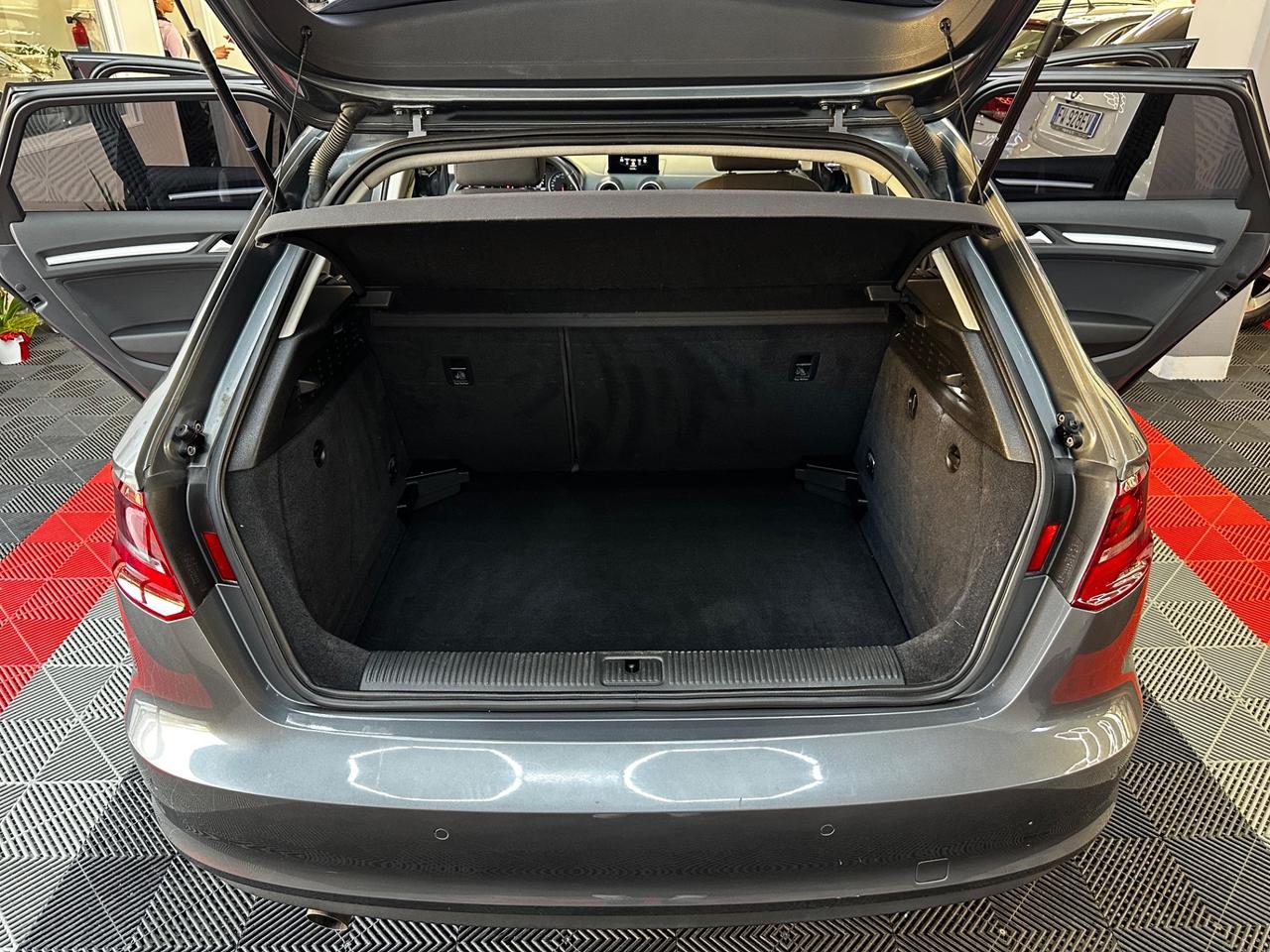 Audi A3 1.6 TDI Attraction - FABIANOAUTO