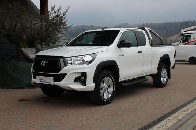 TOYOTA Hilux 2.4 D-4D 4WD Extra Cab Comfort