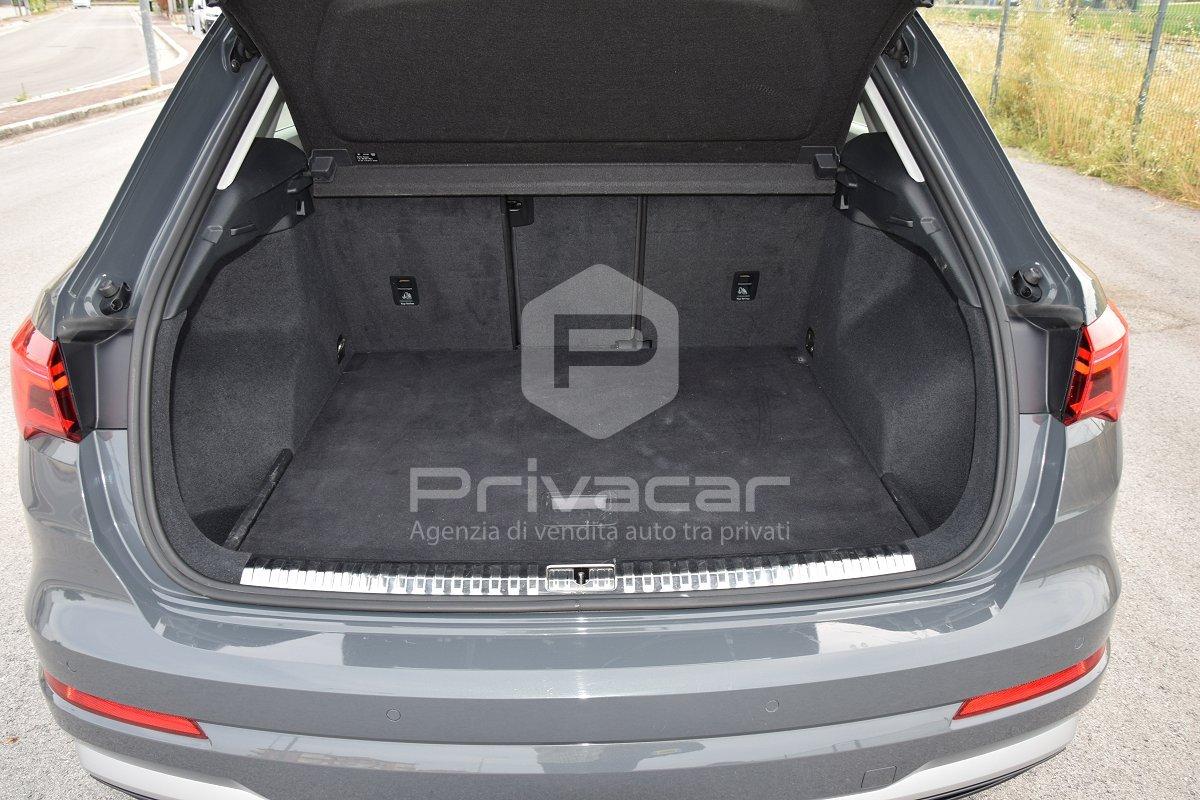 AUDI Q3 40 TDI quattro S tronic Business Advanced