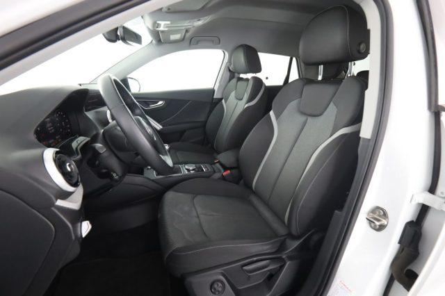 AUDI Q2 Q2 35 TFSI Identity Black